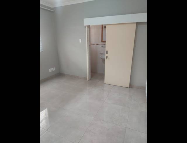 1 BEDROOM APARTMENT TO LET IN UMHLANGA RIDGE
